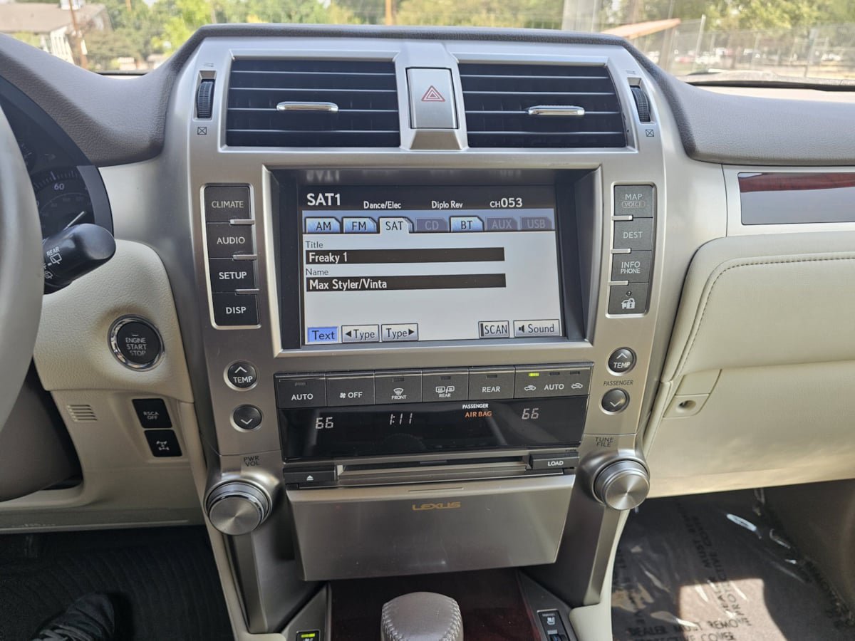 Used 2012 Lexus GX 460 w/ Comfort Plus Pkg AWD/4WD image 18