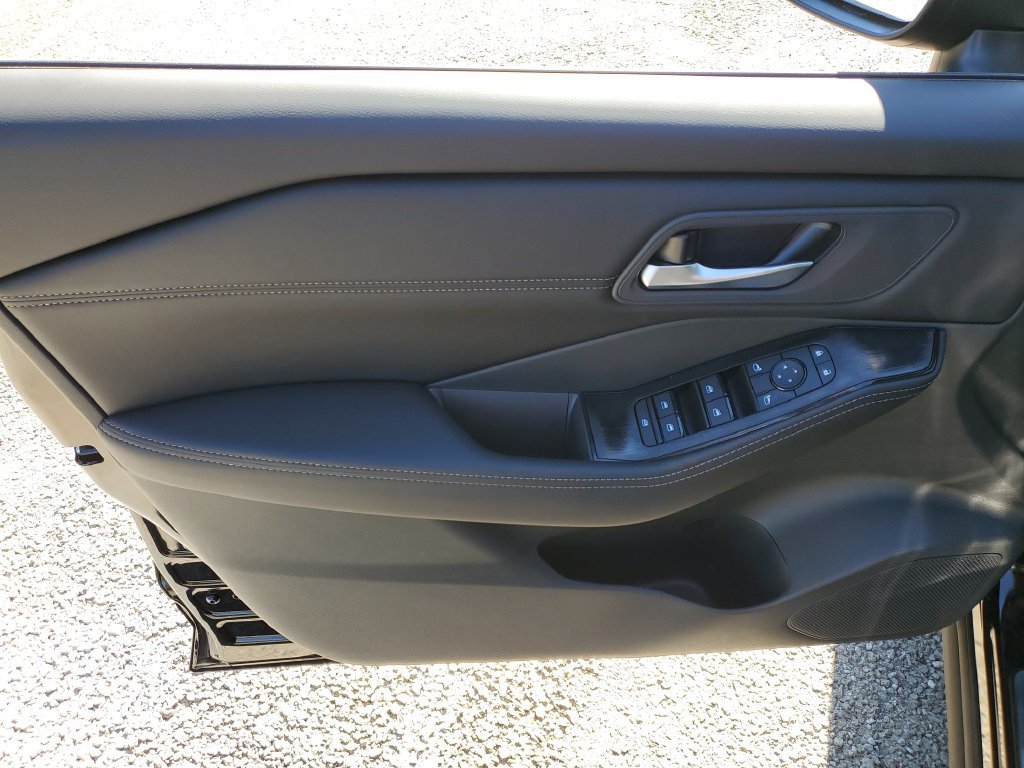 New 2026 Nissan Rogue Dark Armor FWD image 16