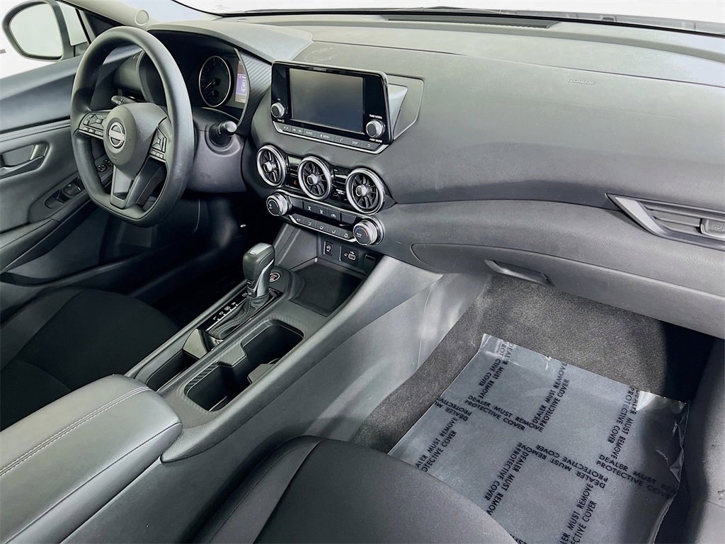 Used 2024 Nissan Sentra S image 30