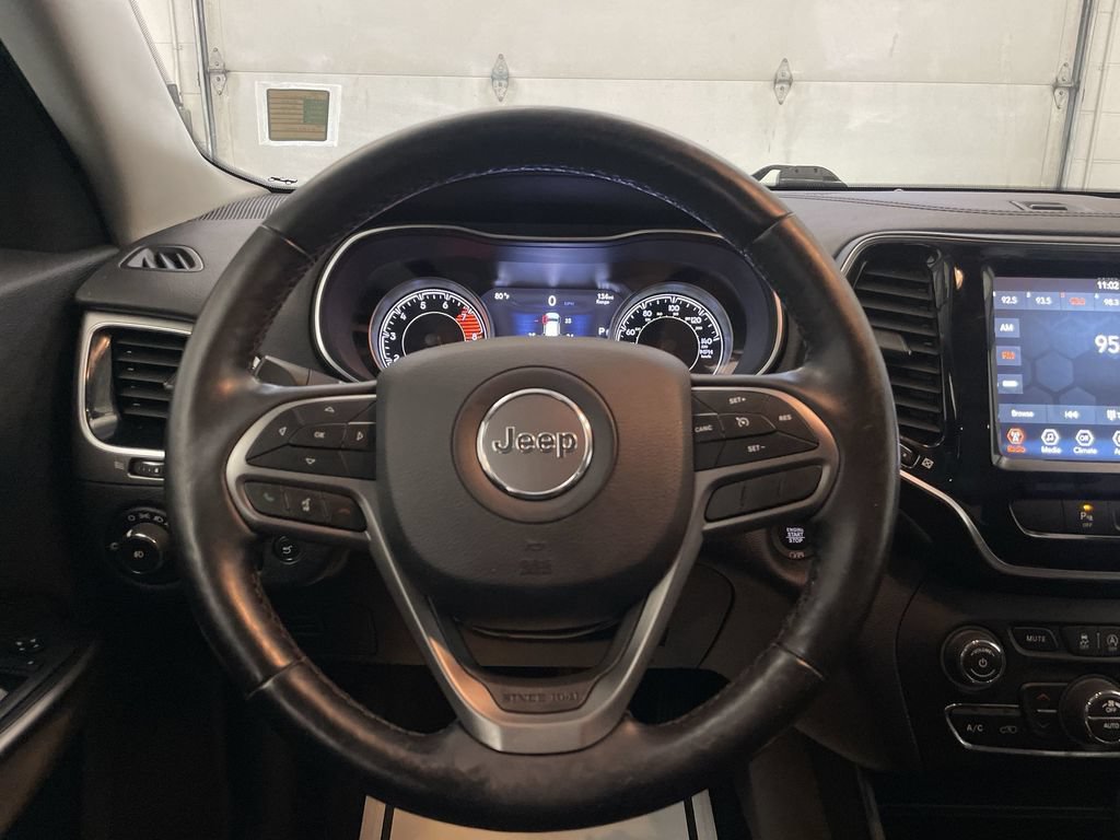 Used 2020 Jeep Cherokee Limited AWD/4WD image 5