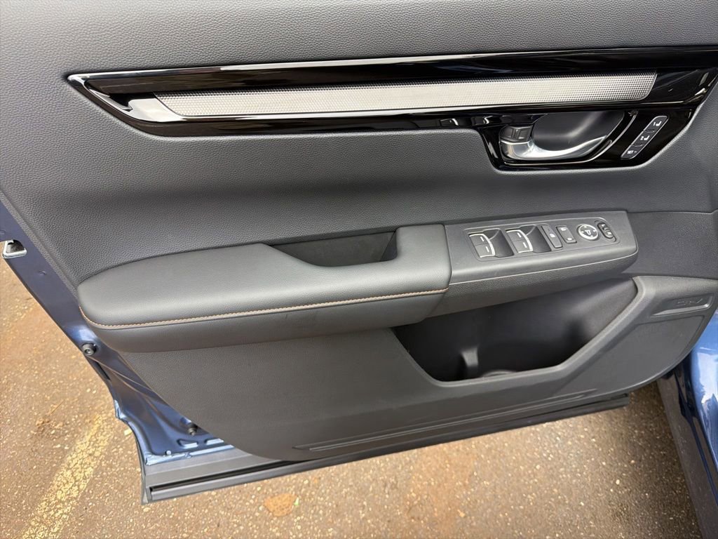 Used 2025 Honda CR-V Sport Touring image 11