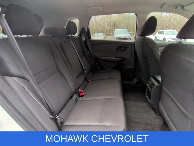 Used 2023 Nissan Rogue S AWD/4WD image 26