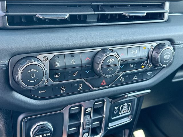 New 2026 Jeep Wrangler Unlimited Sahara AWD/4WD image 12