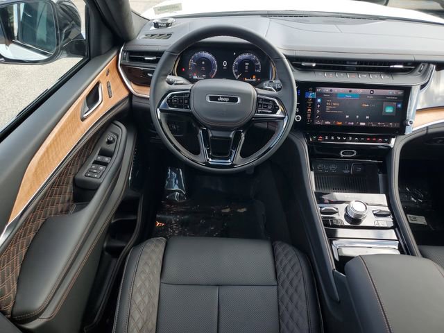 New 2026 Jeep Grand Cherokee Summit image 19