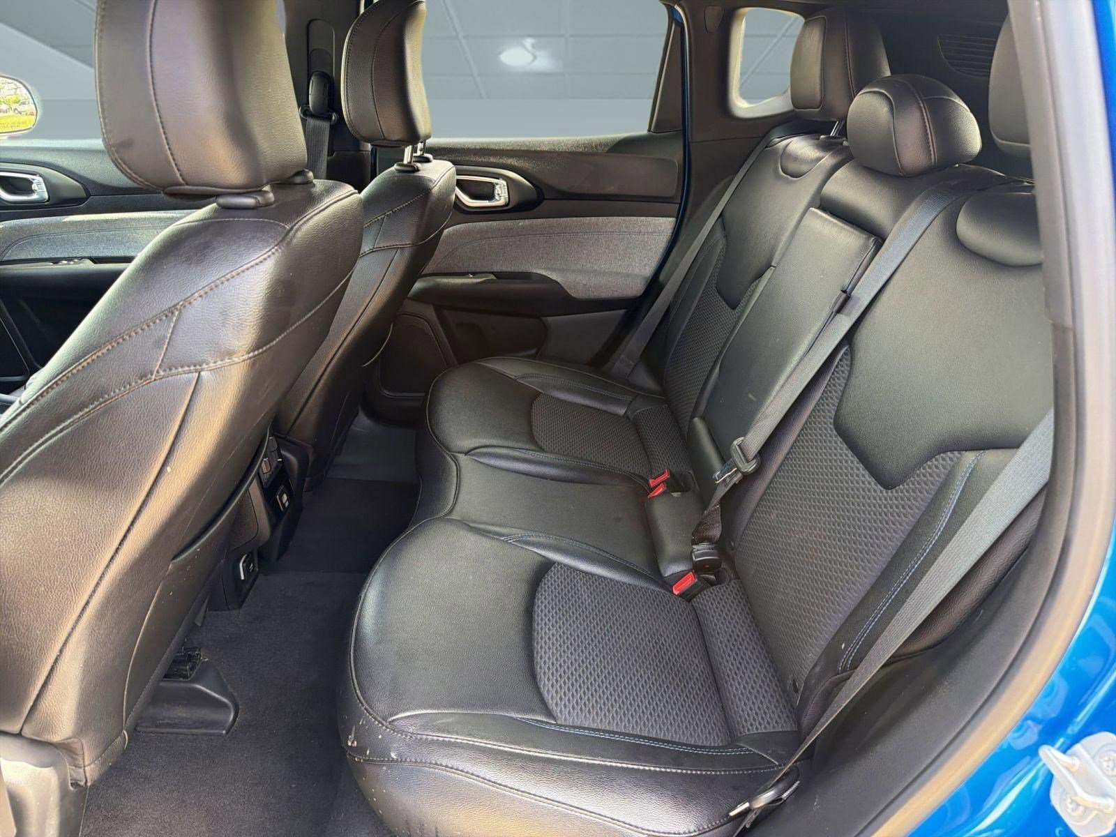 Used 2024 Jeep Compass Latitude image 13