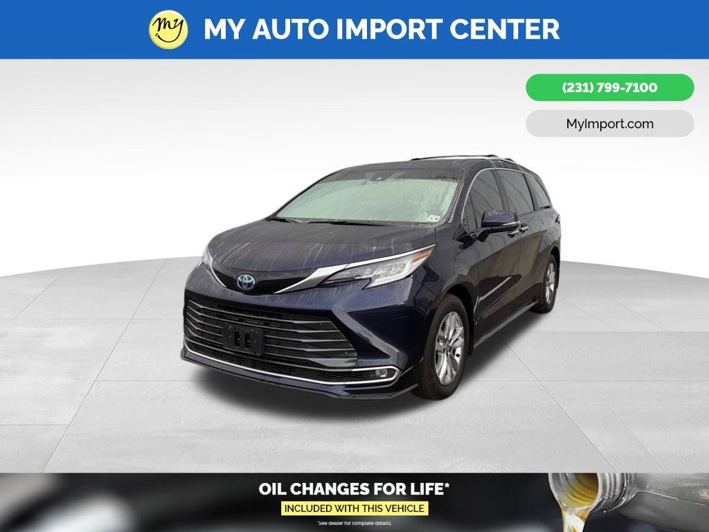 Used 2025 Toyota Sienna Limited AWD/4WD image 3