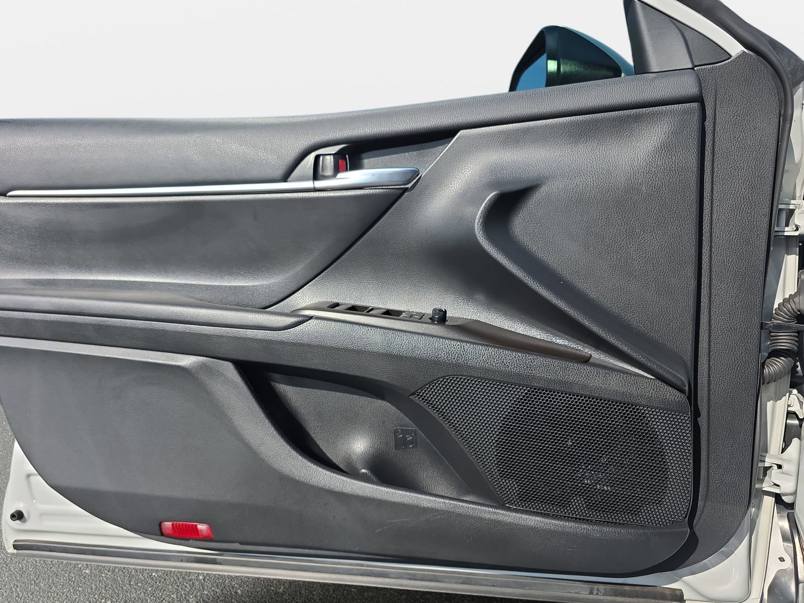 Used 2024 Toyota Camry SE w/ Convenience Package image 26