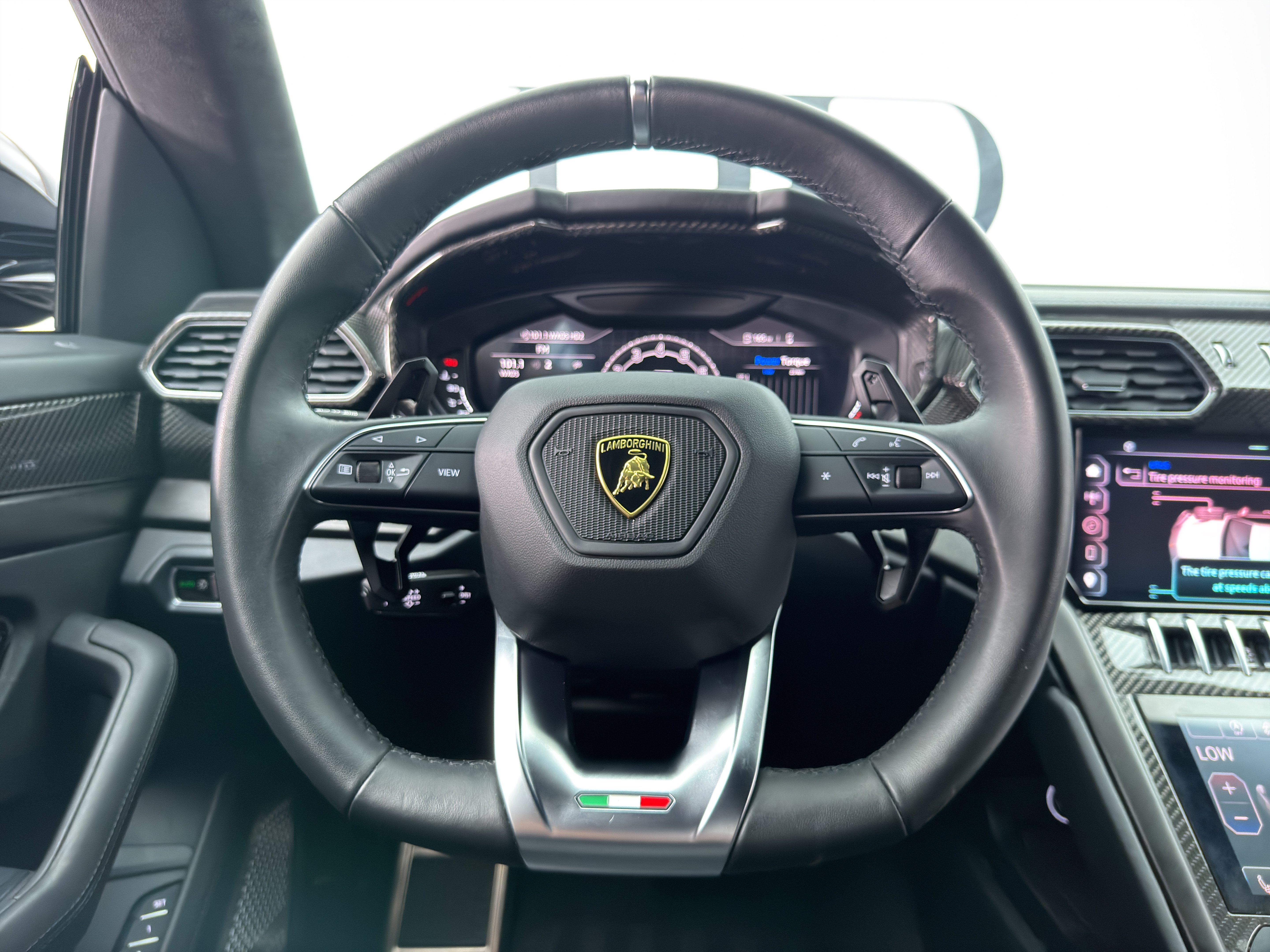 Used 2023 Lamborghini Urus S AWD/4WD image 19