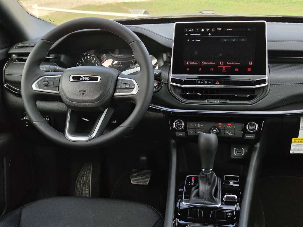 New 2027 Jeep Compass Latitude AWD/4WD image 8