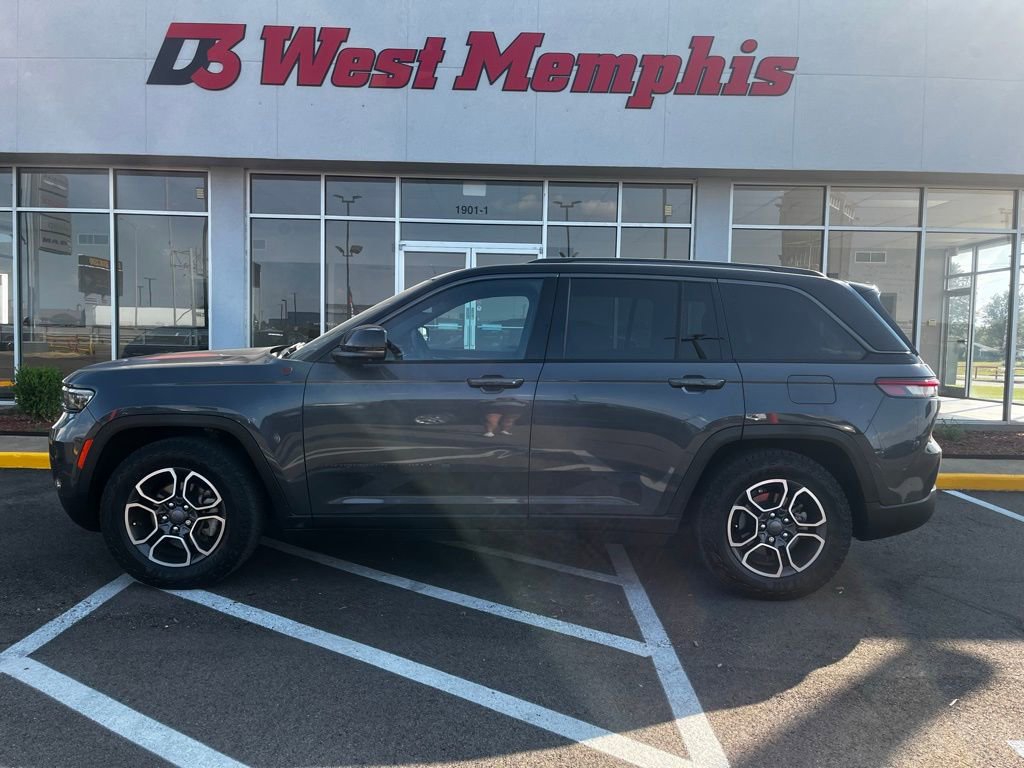 Used 2022 Jeep Grand Cherokee Trailhawk w/ ADV Protech Group II image 3