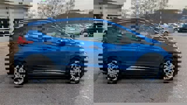 Used 2017 Chevrolet Bolt LT image 9