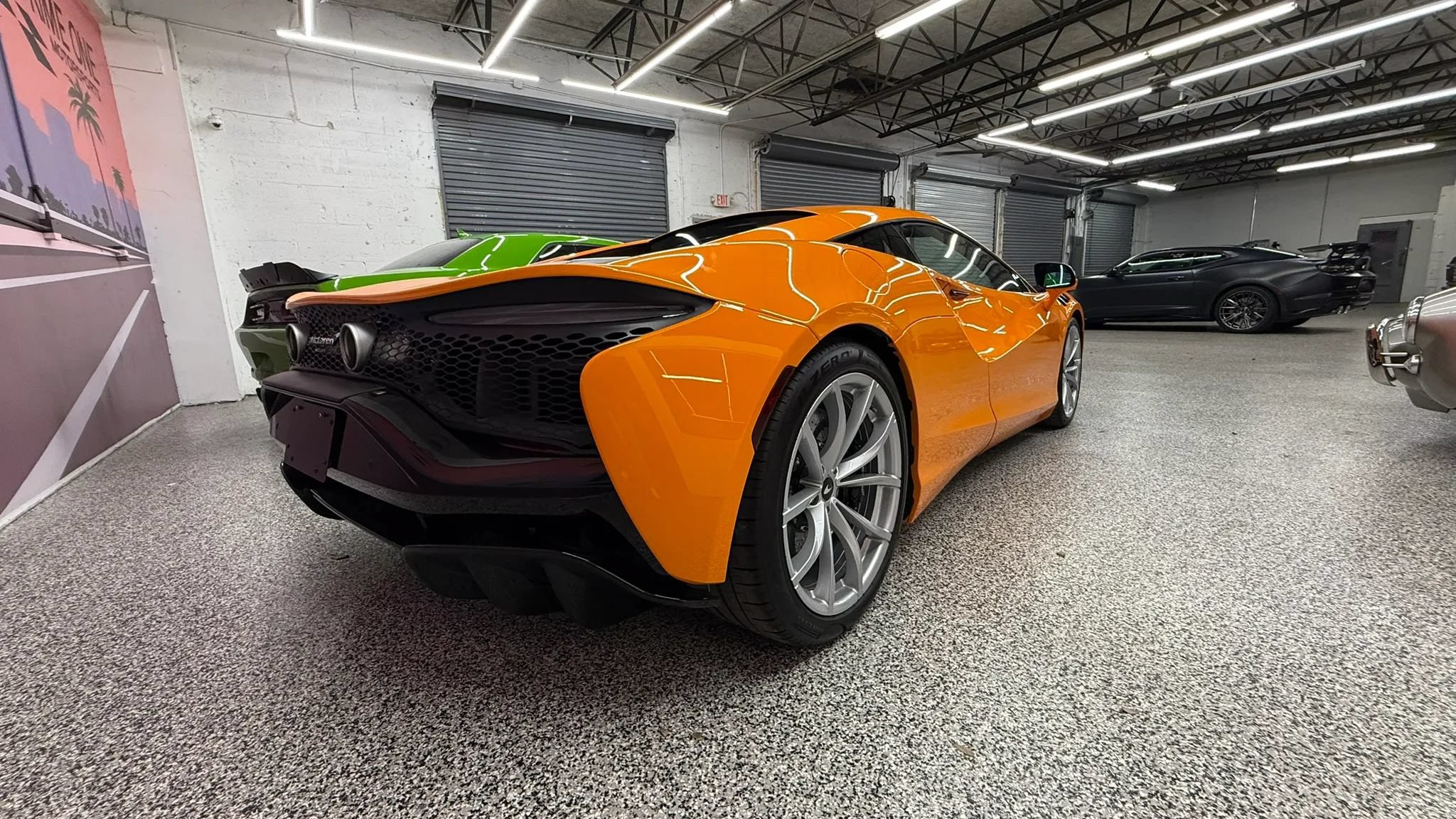 Used 2023 McLaren Artura RWD image 14