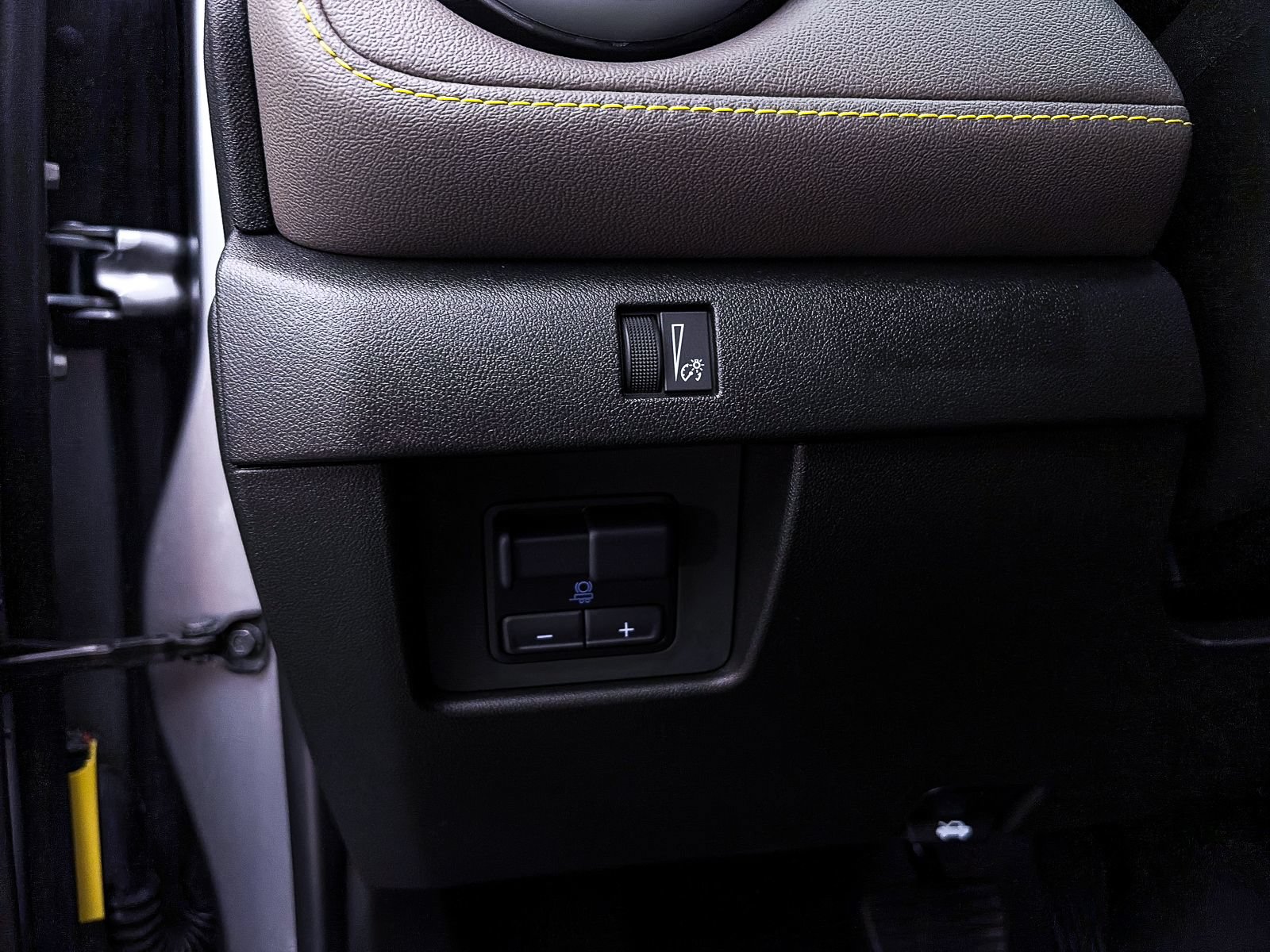 Used 2024 Chevrolet Colorado ZR2 w/ ZR2 Convenience Package III AWD/4WD image 22