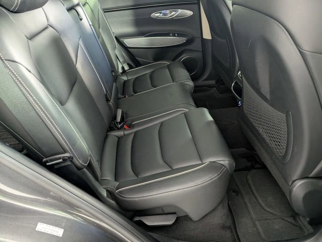 Used 2022 Genesis GV70 2.5T w/ Advanced Package image 32