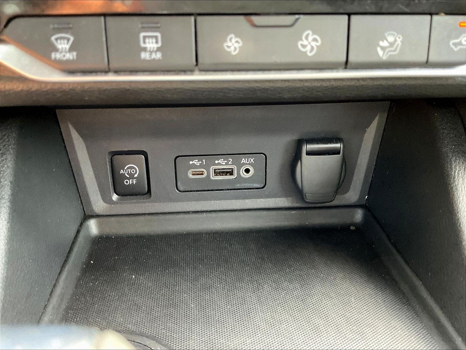 Used 2024 Nissan Sentra SV w/ All-Weather Package FWD image 16