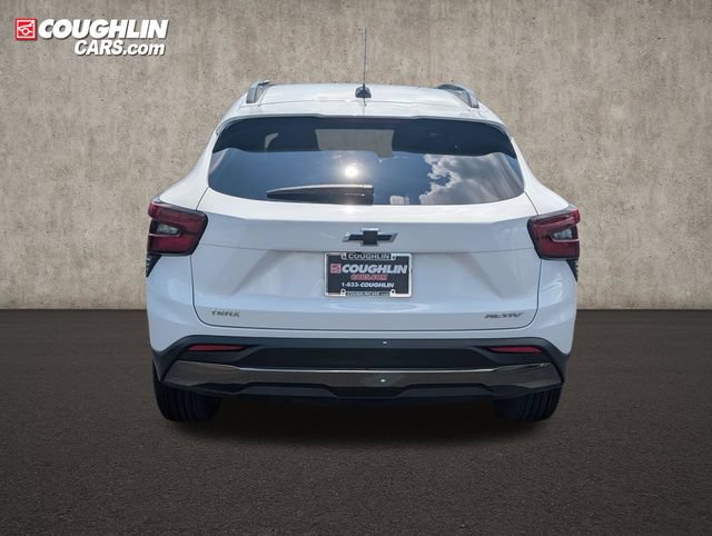 Used 2024 Chevrolet Trax ACTIV w/ Sunroof Package FWD image 6