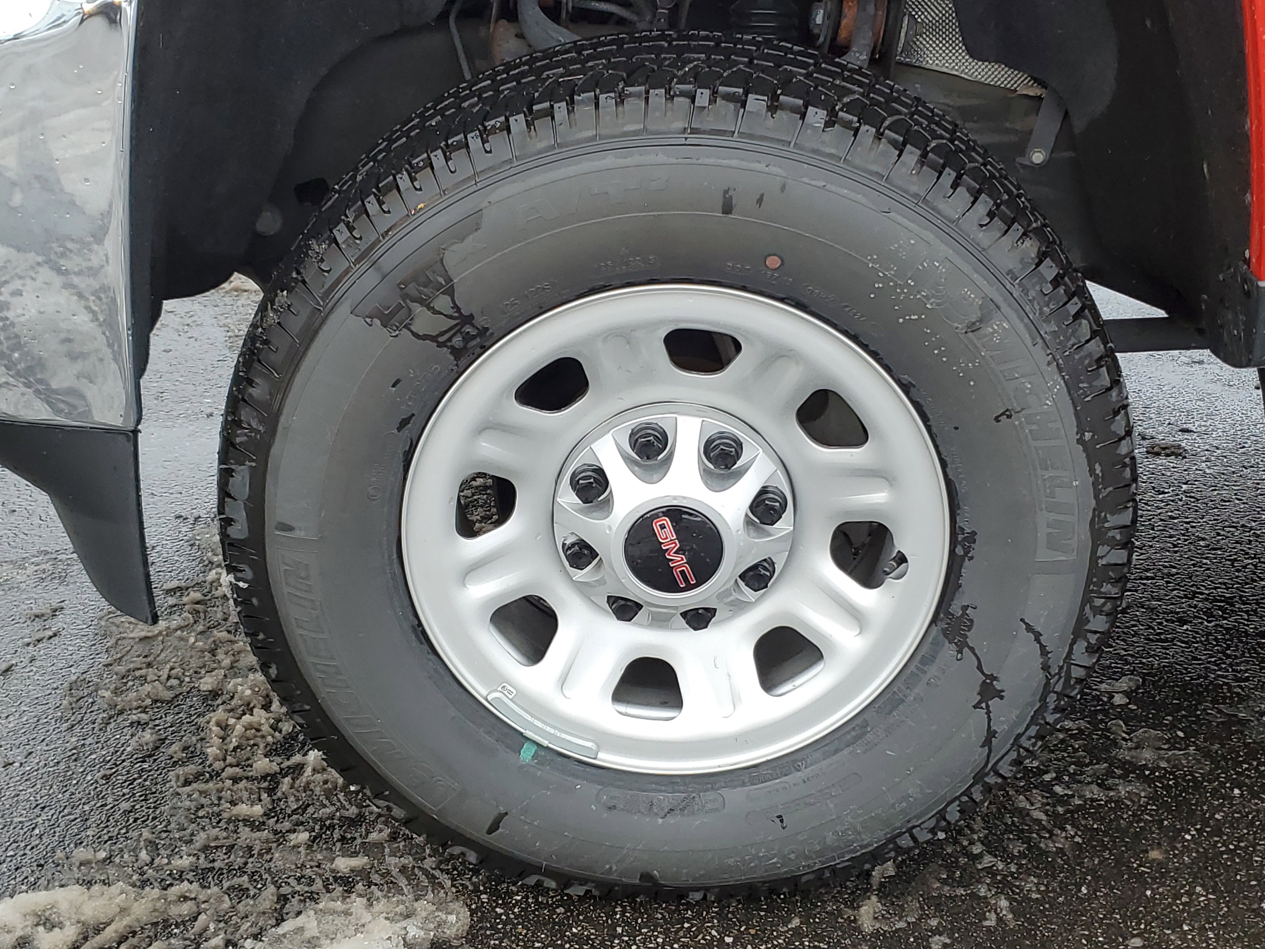 Used 2015 Chevrolet Silverado 2500 LT w/ Snow Plow Prep Package image 10