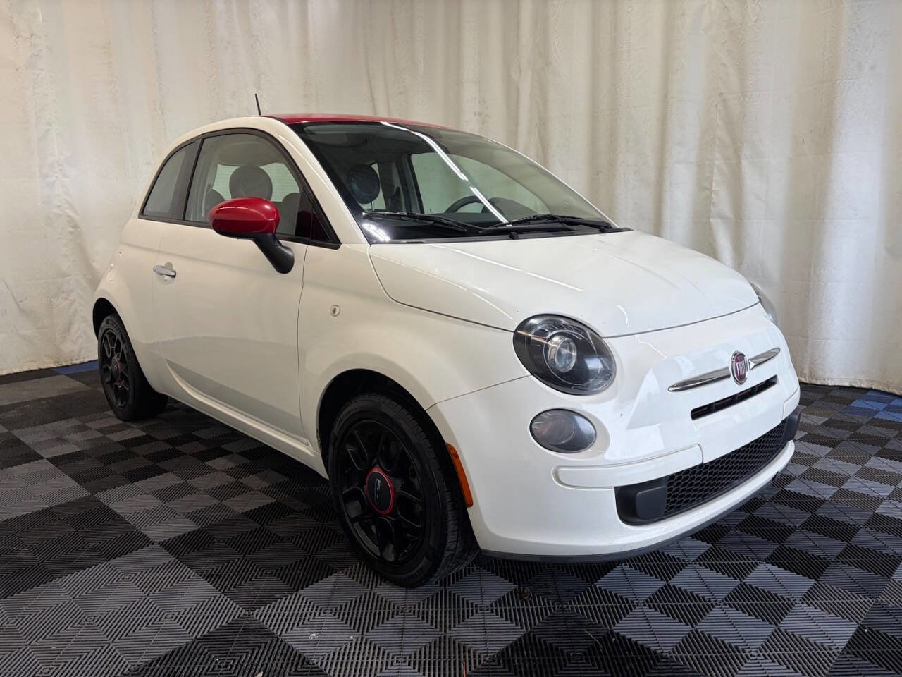 Used 2015 FIAT 500 Pop FWD image 3