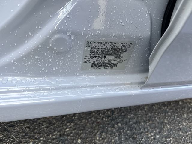 New 2025 Nissan Versa SR w/ Trunk Package FWD image 33