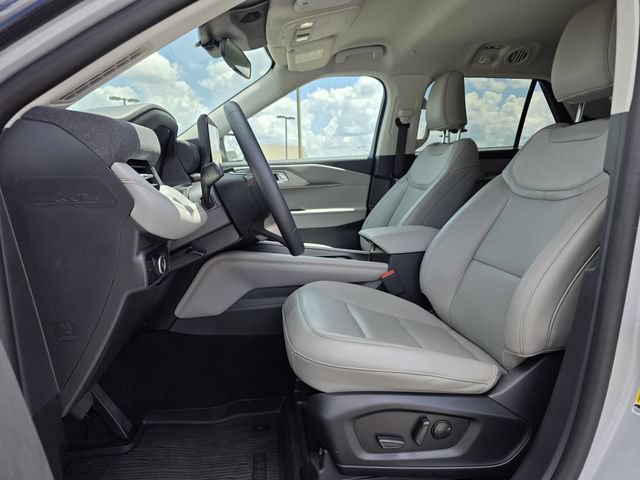Certified 2026 Ford Explorer Active w/ Active Comfort Package RWD image 14