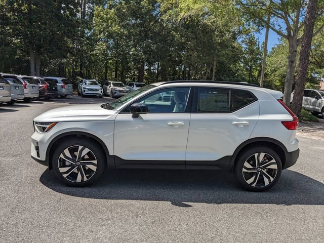 New 2026 Volvo XC40 B5 Ultra w/ Climate Package image 7