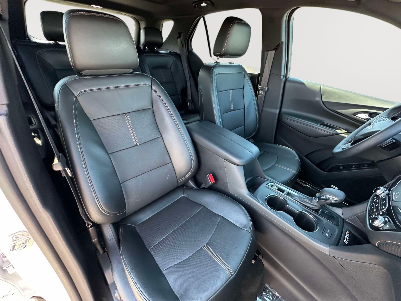 Used 2023 Chevrolet Equinox Premier FWD image 28