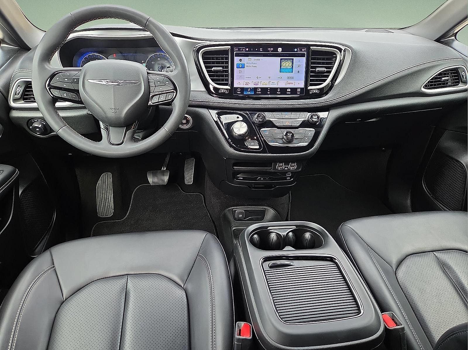 Used 2023 Chrysler Pacifica Touring-L w/ Uconnect Theater Family Group AWD/4WD image 12