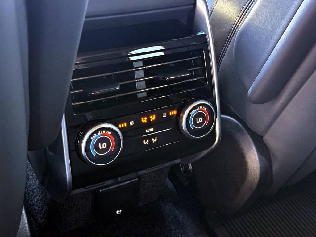 New 2026 Land Rover Range Rover SE AWD/4WD image 14