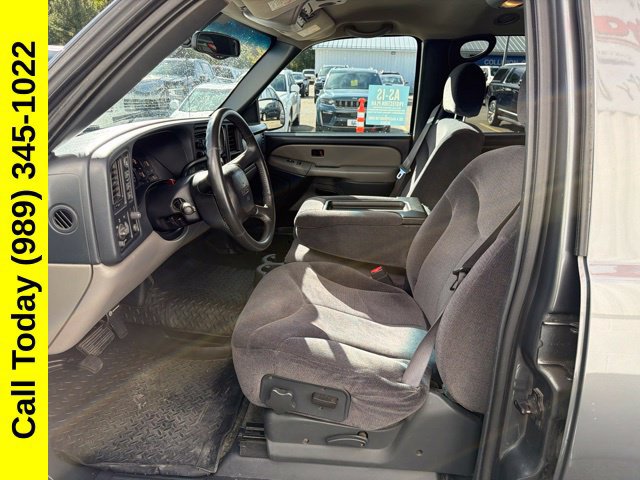 Used 2002 GMC Yukon SLE AWD/4WD image 2