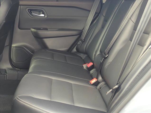 Used 2022 Nissan Rogue SL w/ SL Premium Package image 15