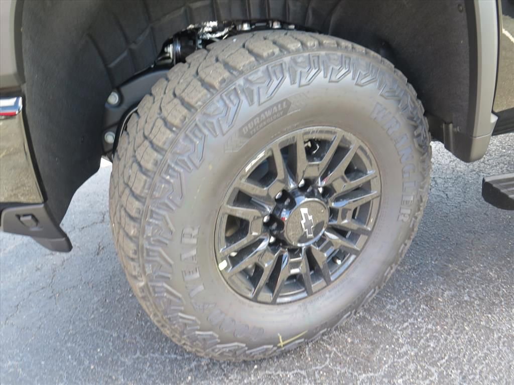 New 2026 Chevrolet Silverado 2500 ZR2 image 16