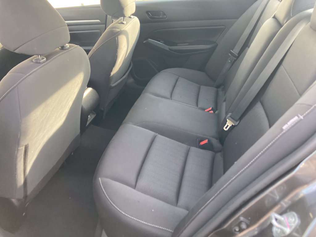 Used 2023 Nissan Altima 2.5 SV FWD image 32