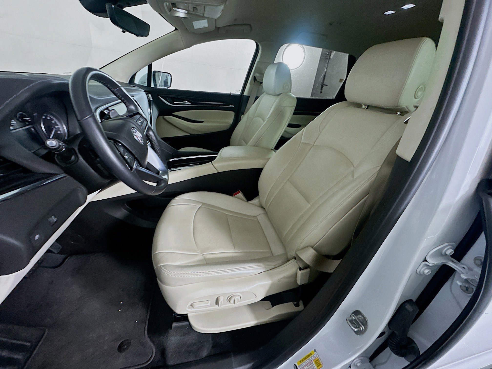Used 2024 Buick Enclave Essence w/ Technology Package image 13