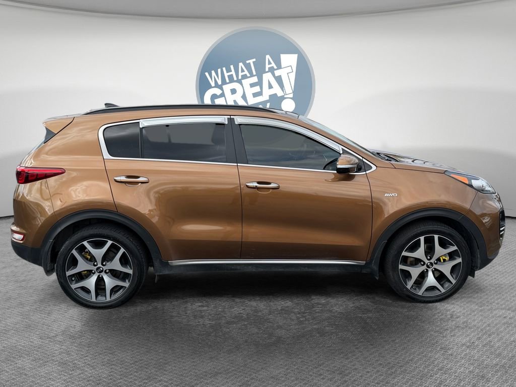 Used 2018 Kia Sportage SX image 2