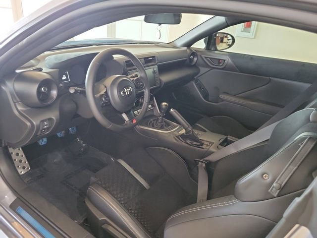 Used 2025 Toyota GR86 Premium image 8