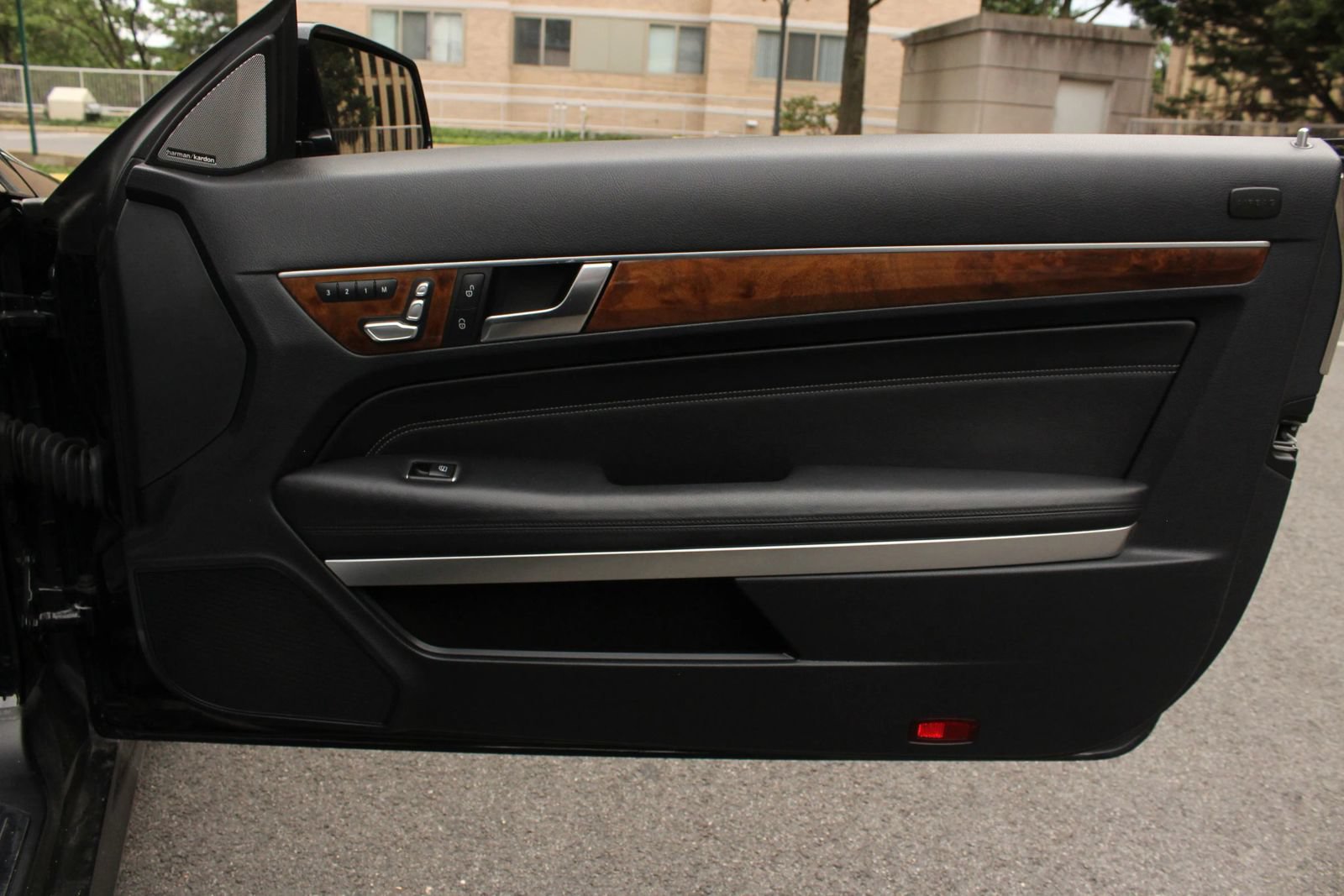 Used 2016 Mercedes-Benz E 400 Cabriolet image 22