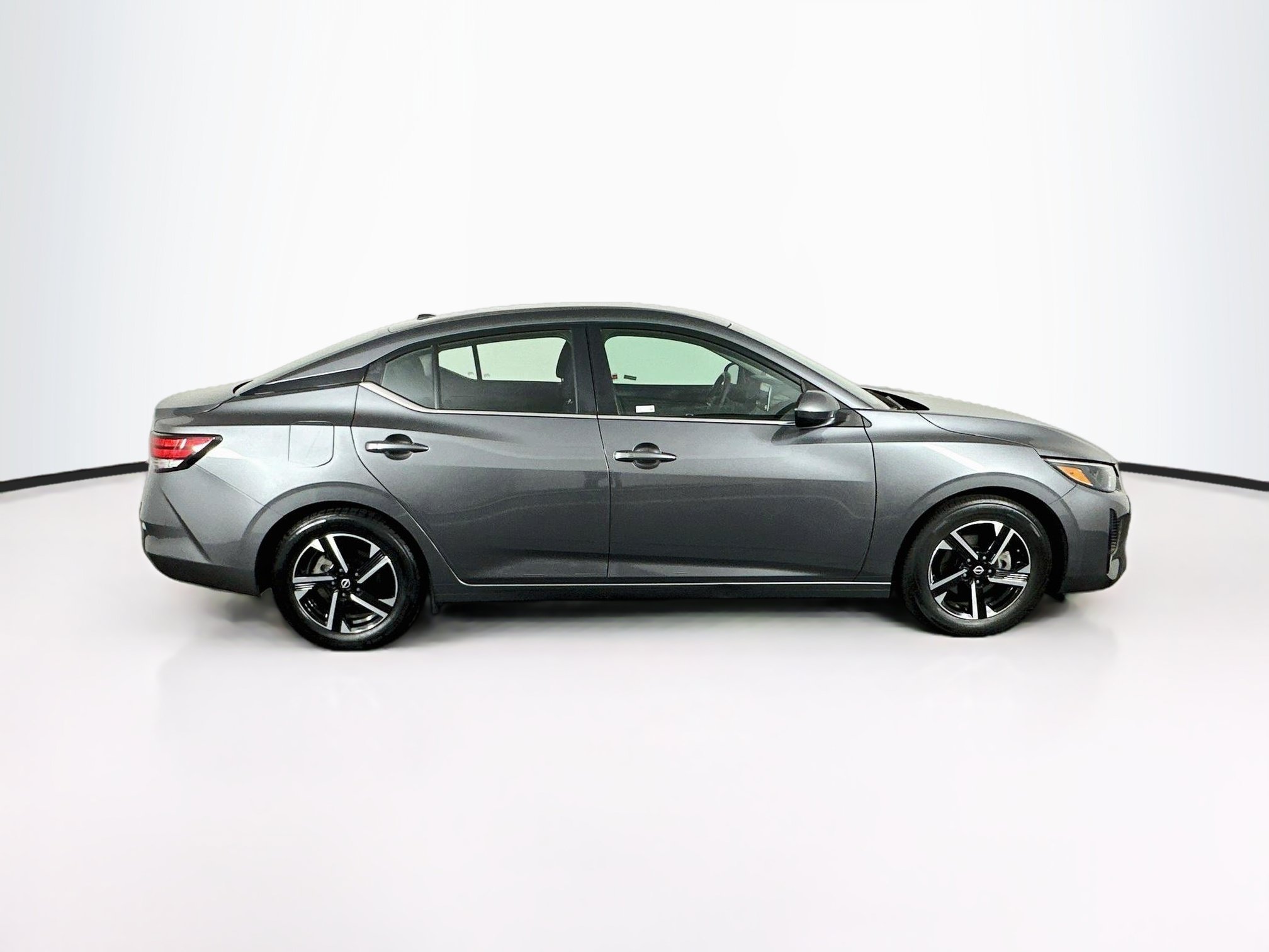 Used 2025 Nissan Sentra SV FWD image 10