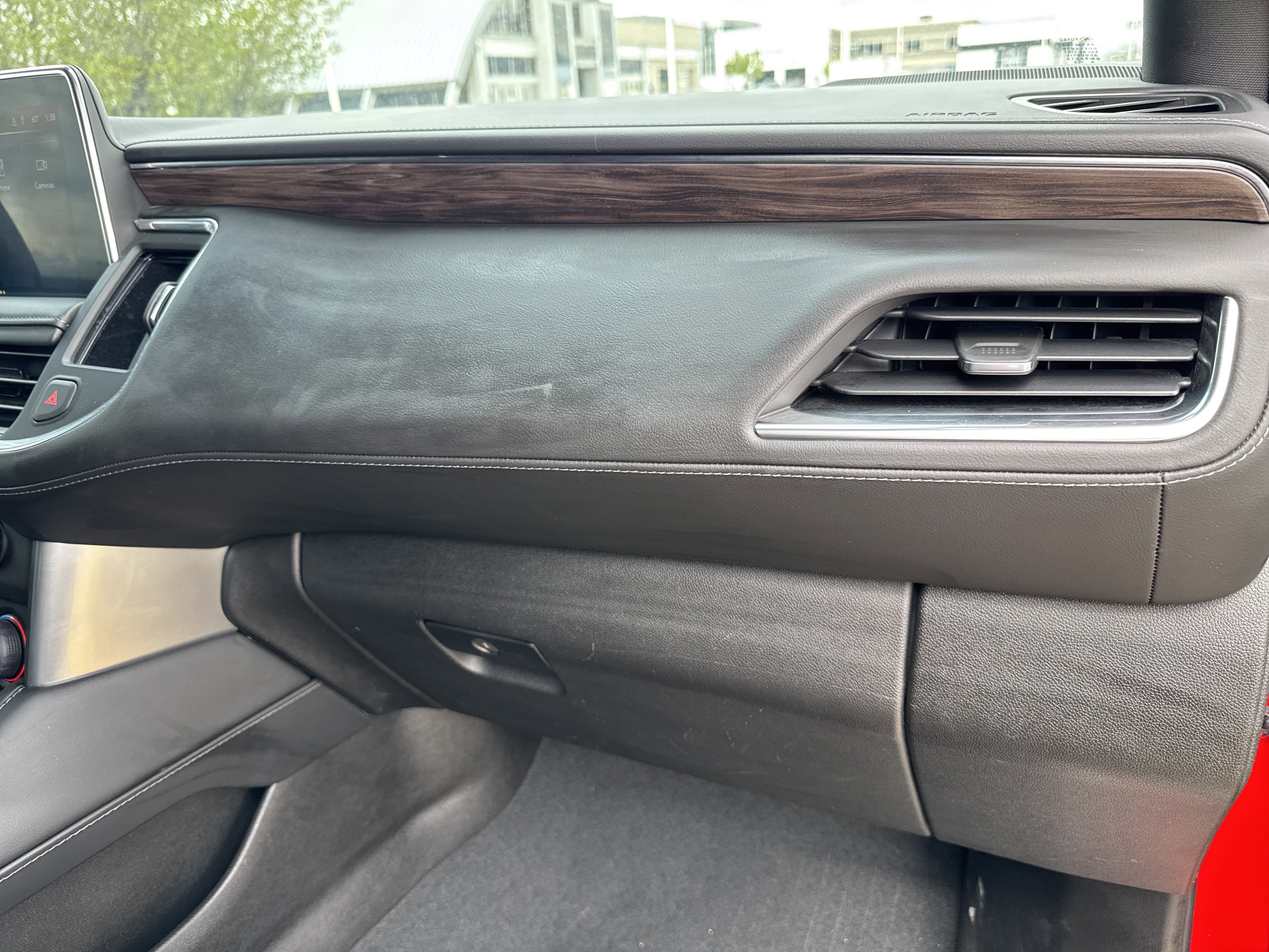 Used 2023 Chevrolet Tahoe LT w/ Luxury Package AWD/4WD image 22