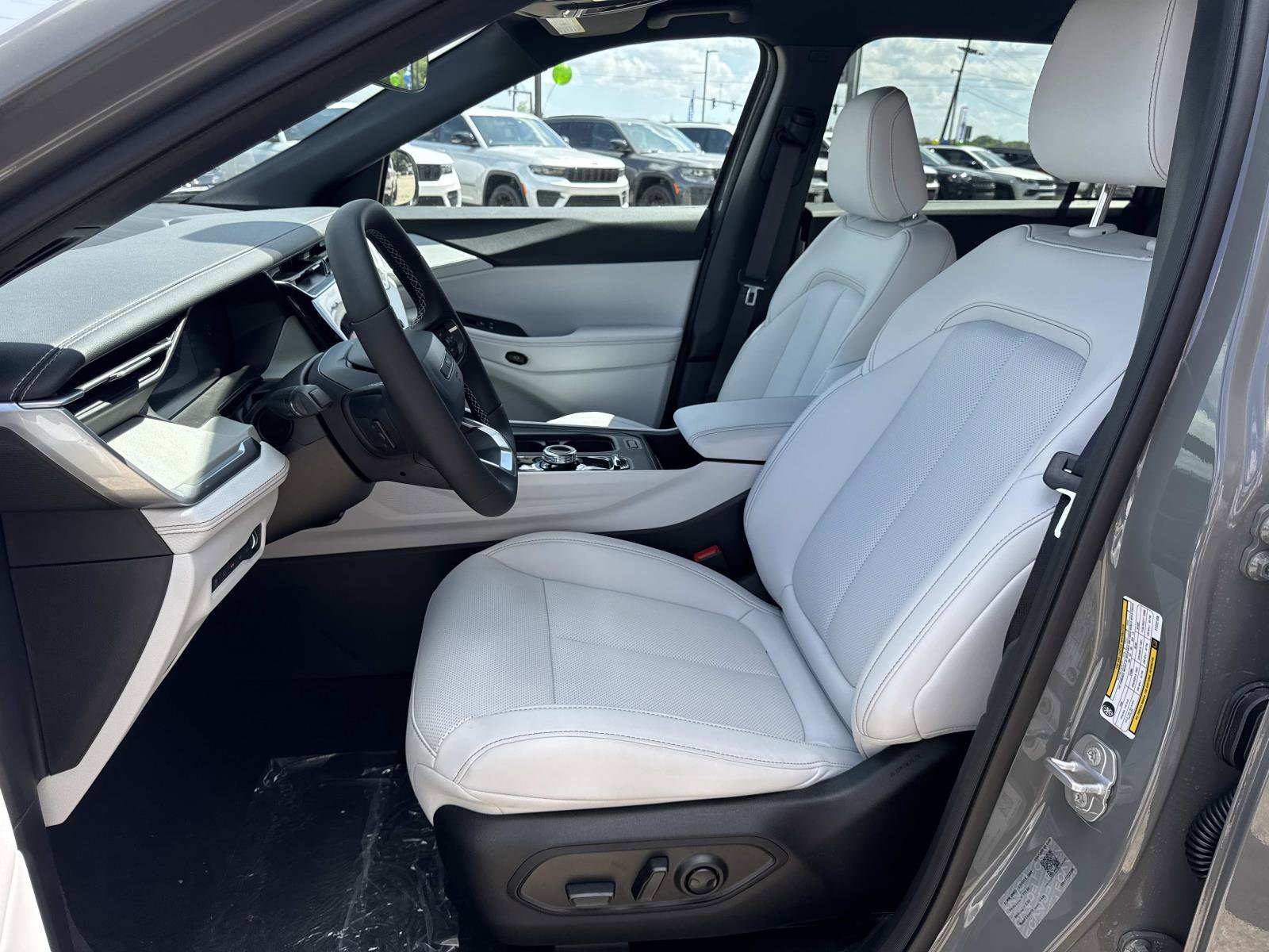 New 2026 Jeep Cherokee Limited AWD/4WD image 8