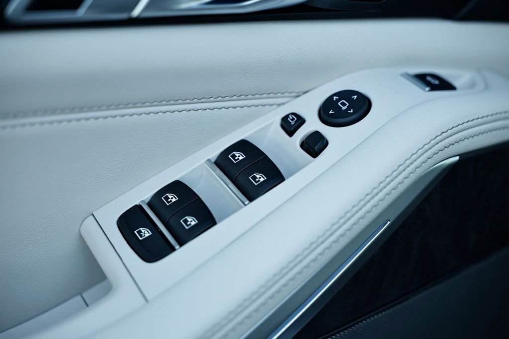 New 2026 BMW X5 xDrive50e w/ Executive Package image 19