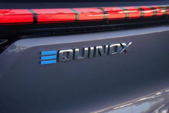 New 2025 Chevrolet Equinox EV LT image 12