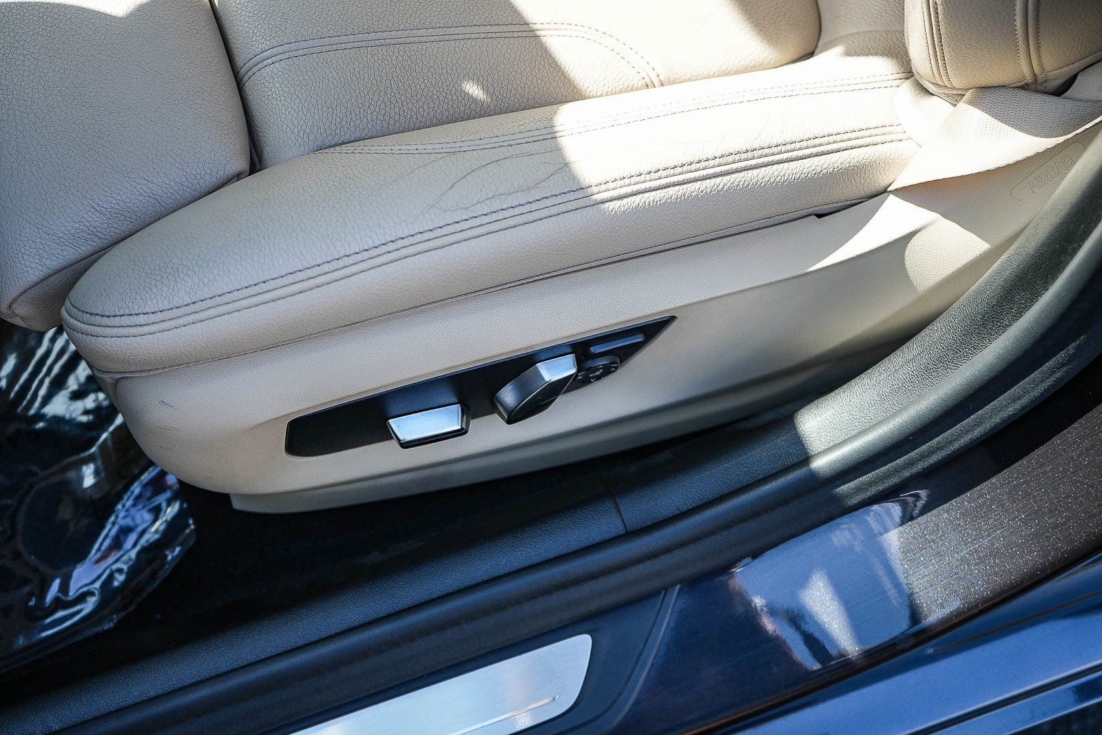Used 2019 BMW 540i w/ Convenience Package RWD image 21