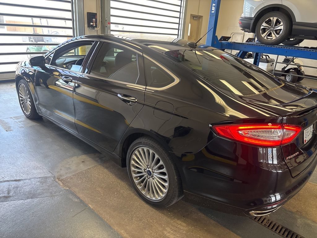 Used 2016 Ford Fusion Titanium AWD/4WD image 4