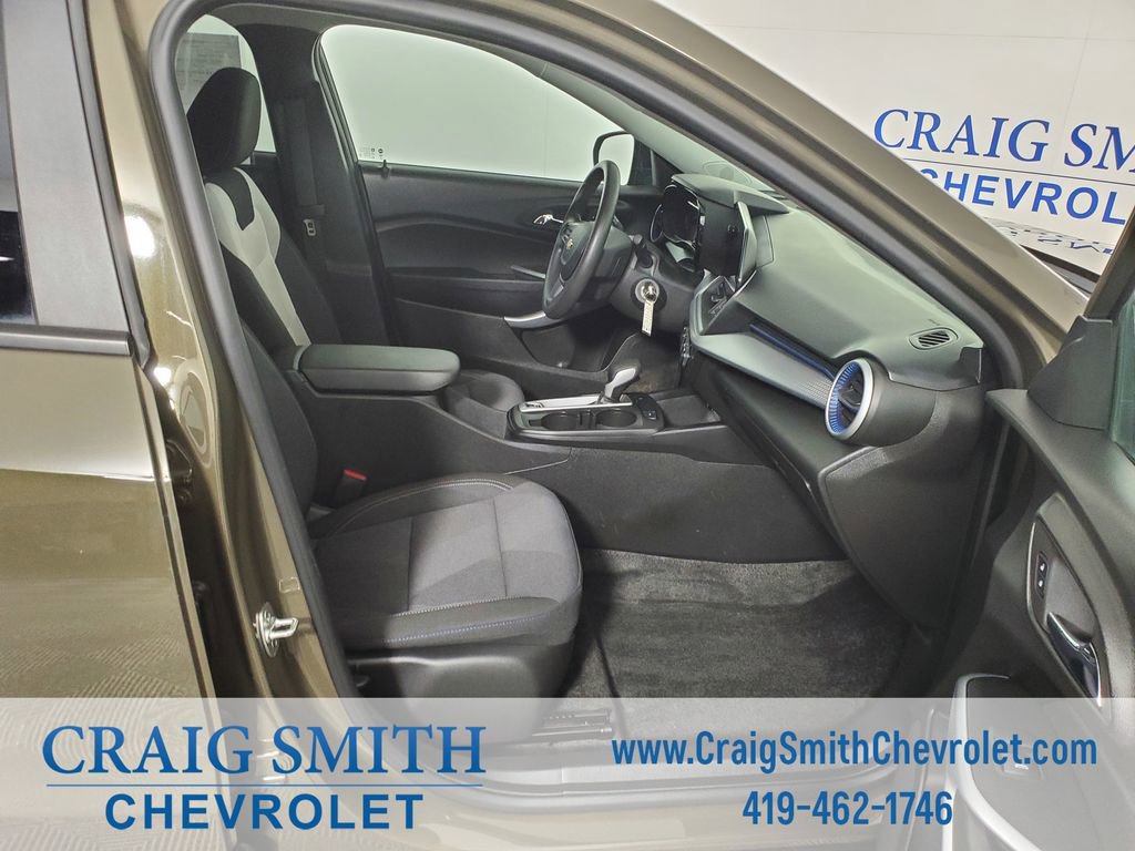 Used 2024 Chevrolet Trax LS FWD image 14