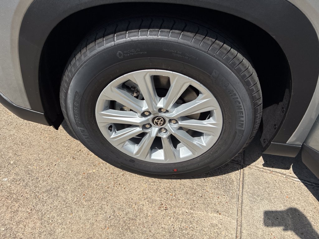New 2026 Toyota Grand Highlander AWD image 33