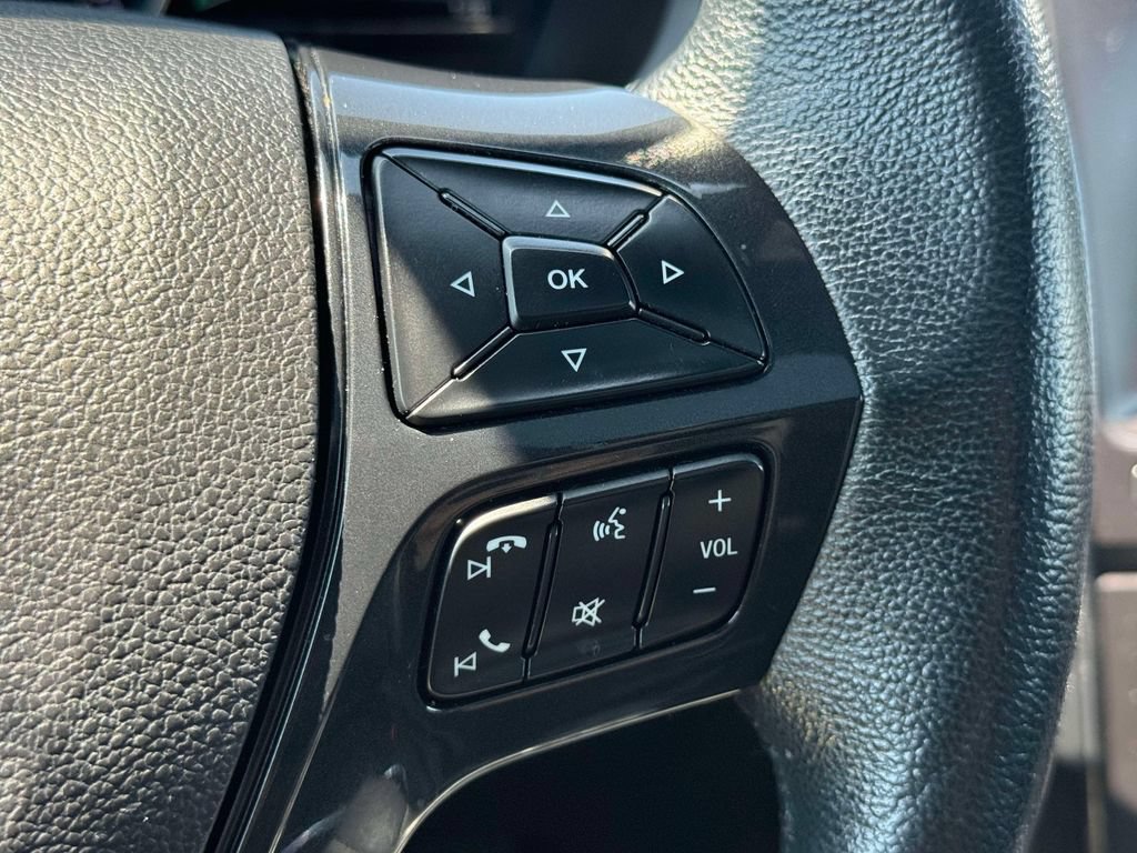 Used 2018 Ford Explorer XLT w/ Equipment Group 202A AWD/4WD image 22