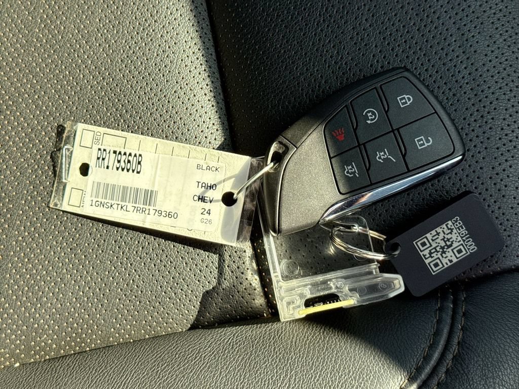 Used 2024 Chevrolet Tahoe High Country AWD/4WD image 37