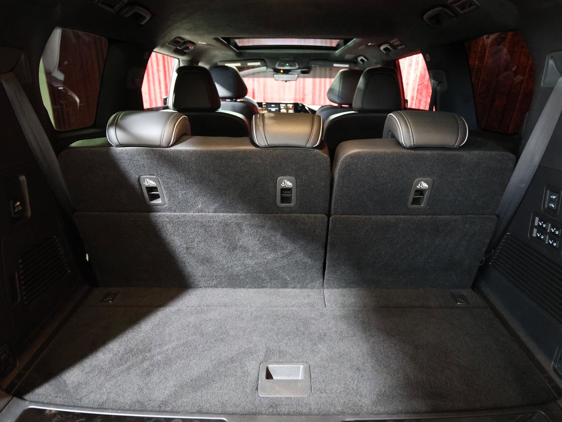 Used 2025 INFINITI QX80 Autograph w/ Autograph Exterior Package image 39