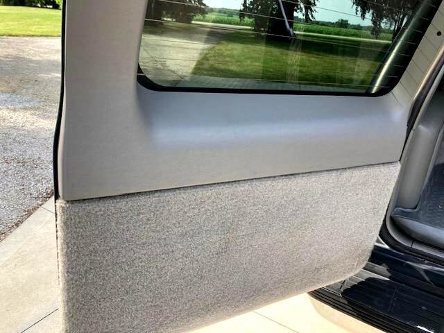 Used 1998 GMC Yukon SLT w/ Marketing Opt Pkg 5 image 37