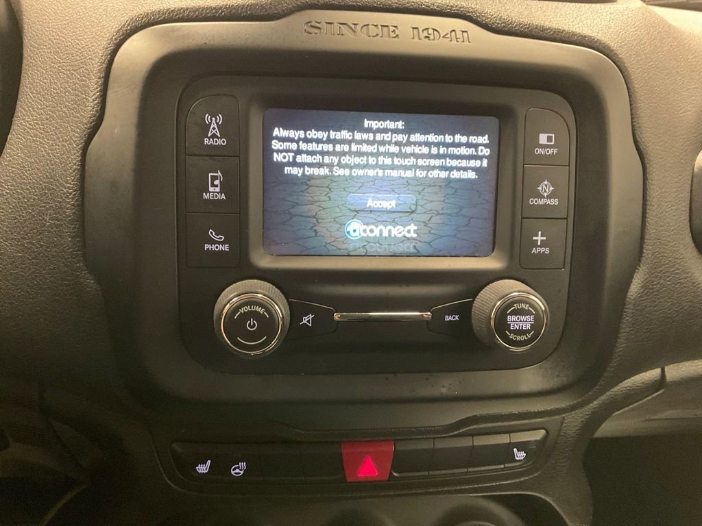 Used 2017 Jeep Renegade Latitude w/ Cold Weather Group AWD/4WD image 18